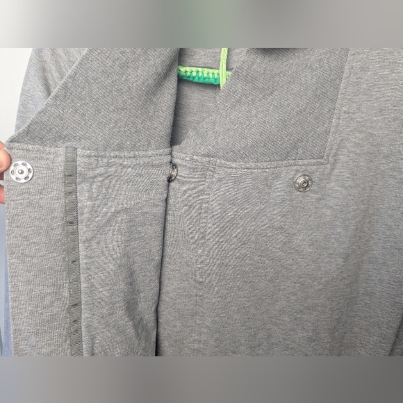 Lululemon Belle Wrap Sweater Gray Color Size 2 Pockets Style Number: W4ADXS - Picture 8 of 16